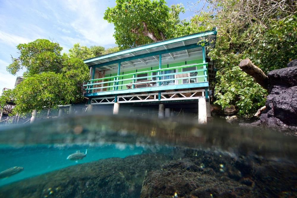 Lusia'S Lagoon Chalets Salelologa Phòng bức ảnh