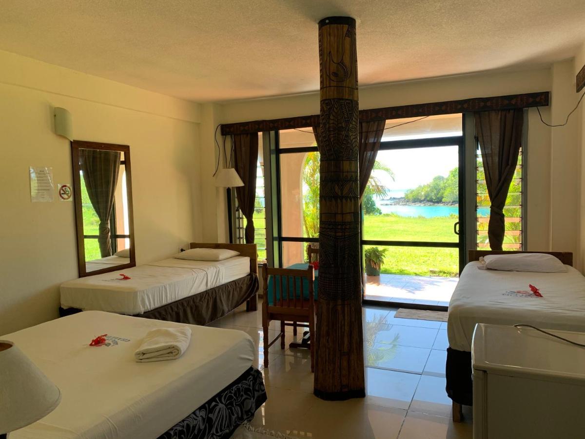 Lusia'S Lagoon Chalets Salelologa Ngoại thất bức ảnh