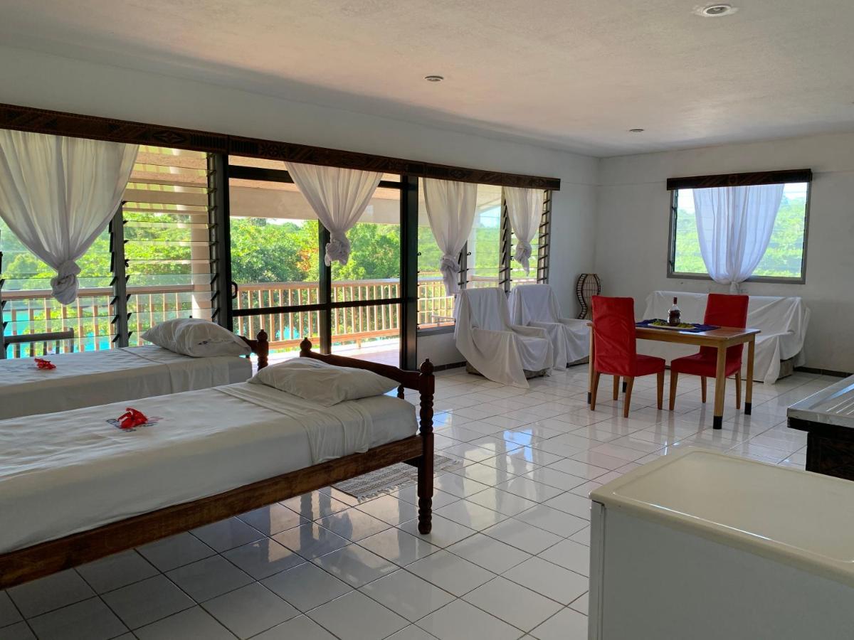 Lusia'S Lagoon Chalets Salelologa Ngoại thất bức ảnh